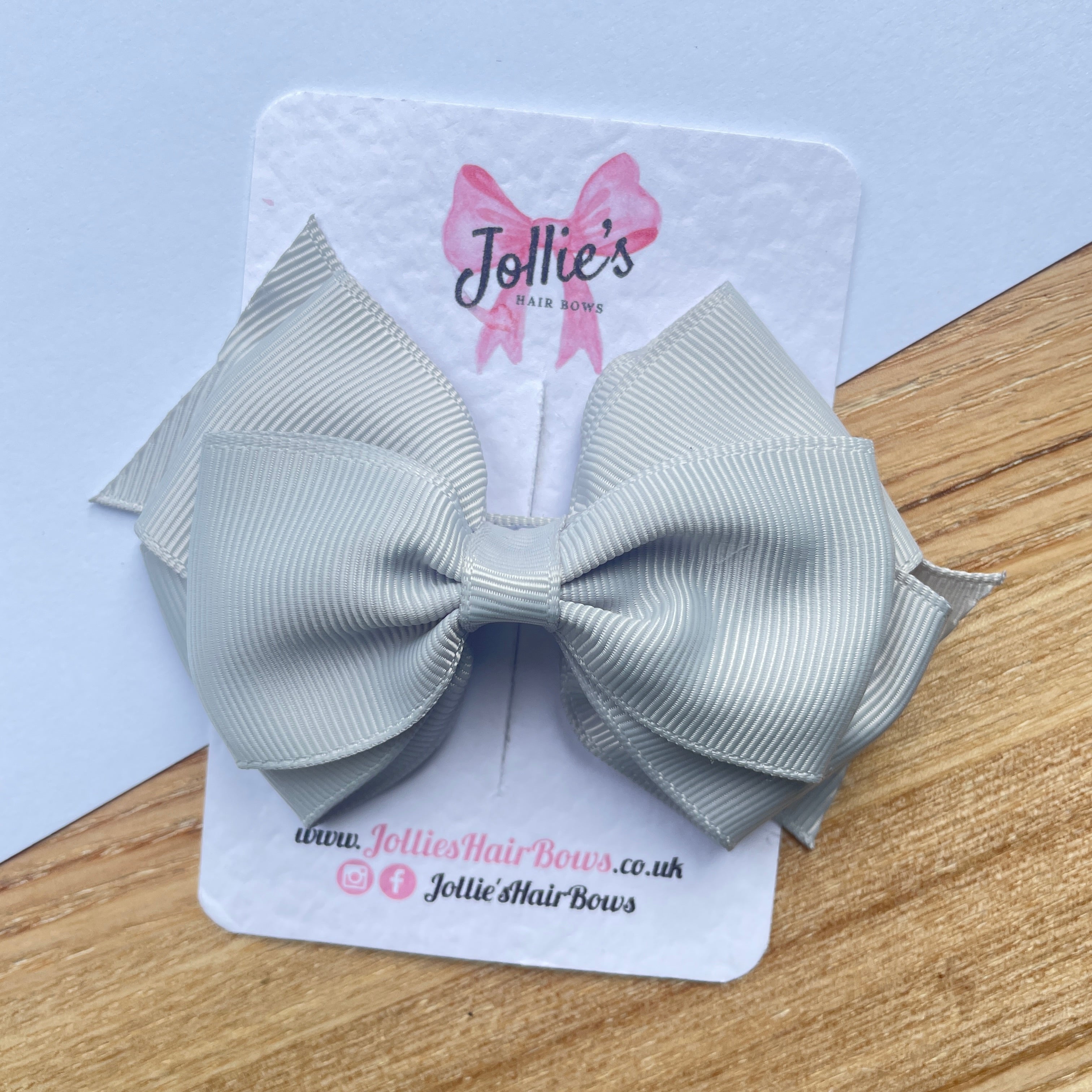4" Shell Grey Triple Layer Hair Bow – Grosgrain Ribbon with Lined Alligator Clip