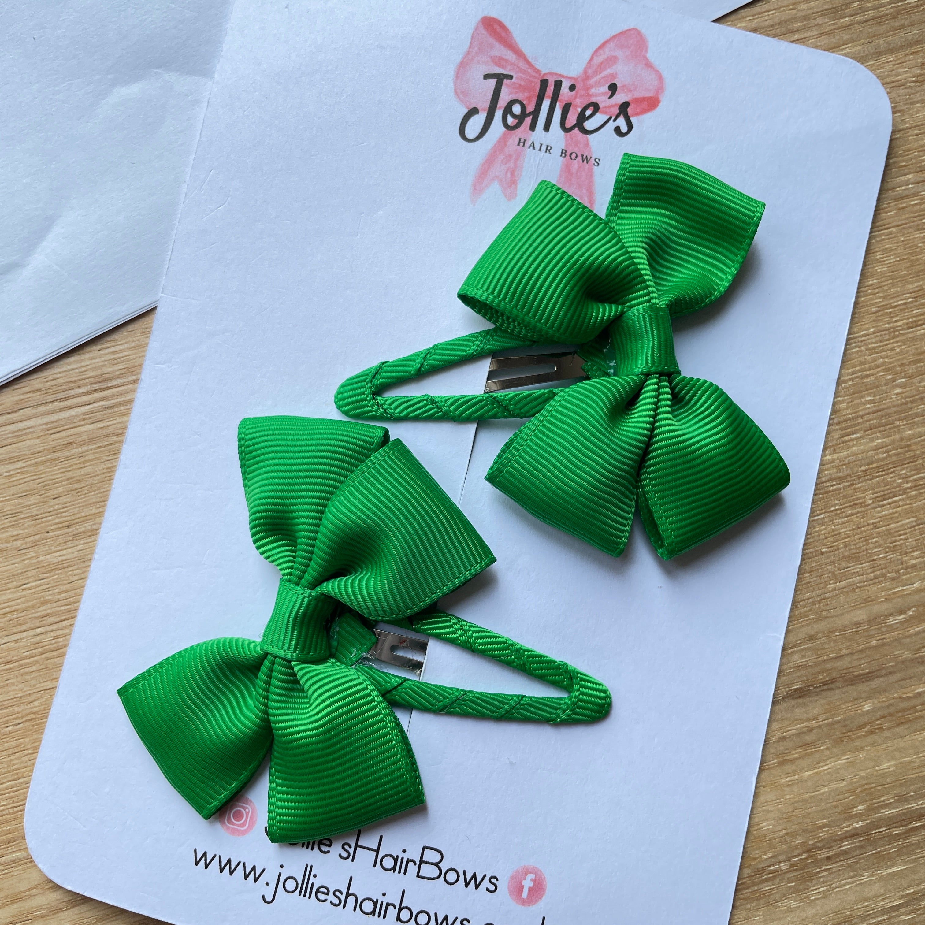 2.5" Emerald Green Classic Snap Clips – Grosgrain Ribbon Hair Clips for Girls (Pair)
