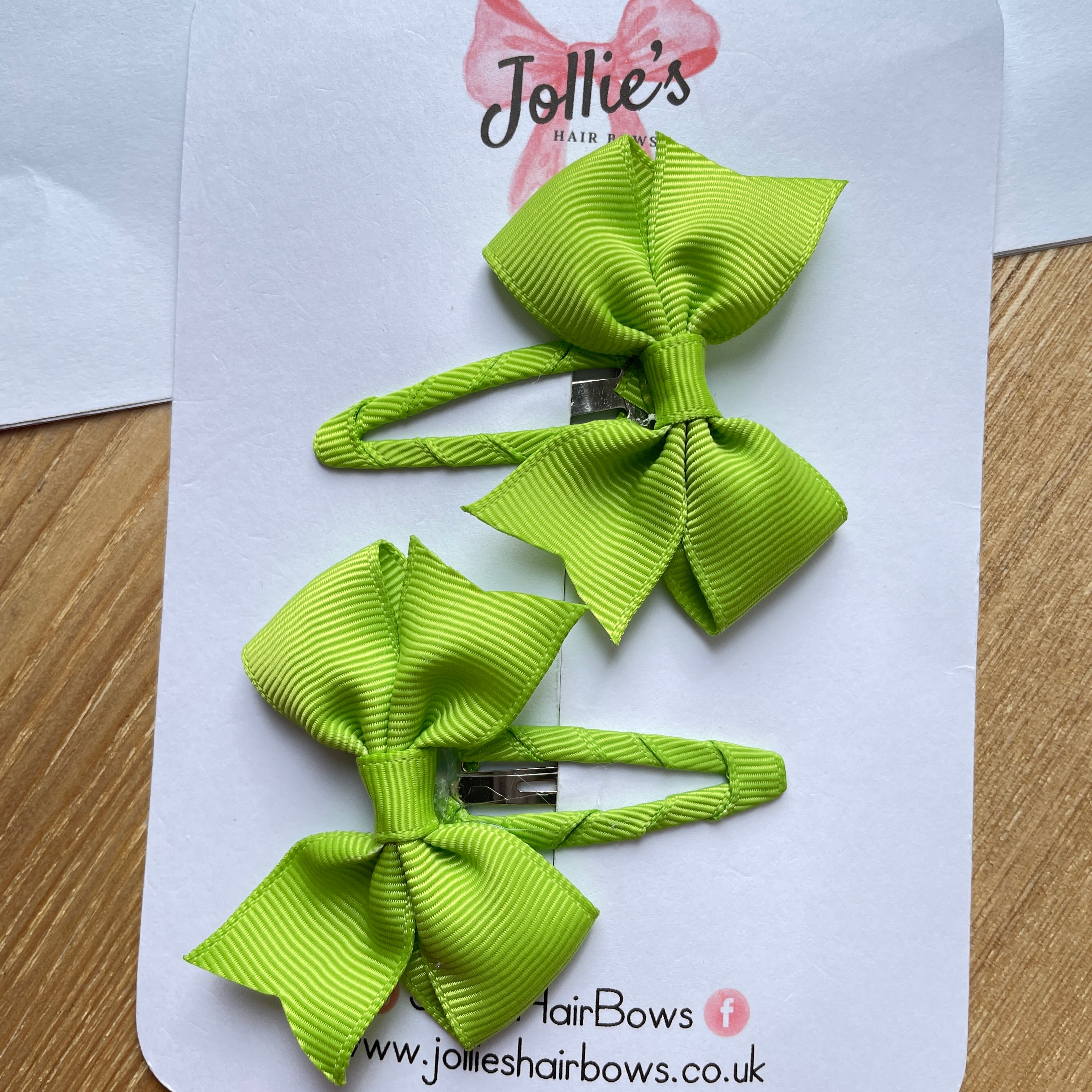 2.5" Apple Green Bow Snap Clips β Grosgrain Ribbon Hair Clips for Girls (Set of 2)