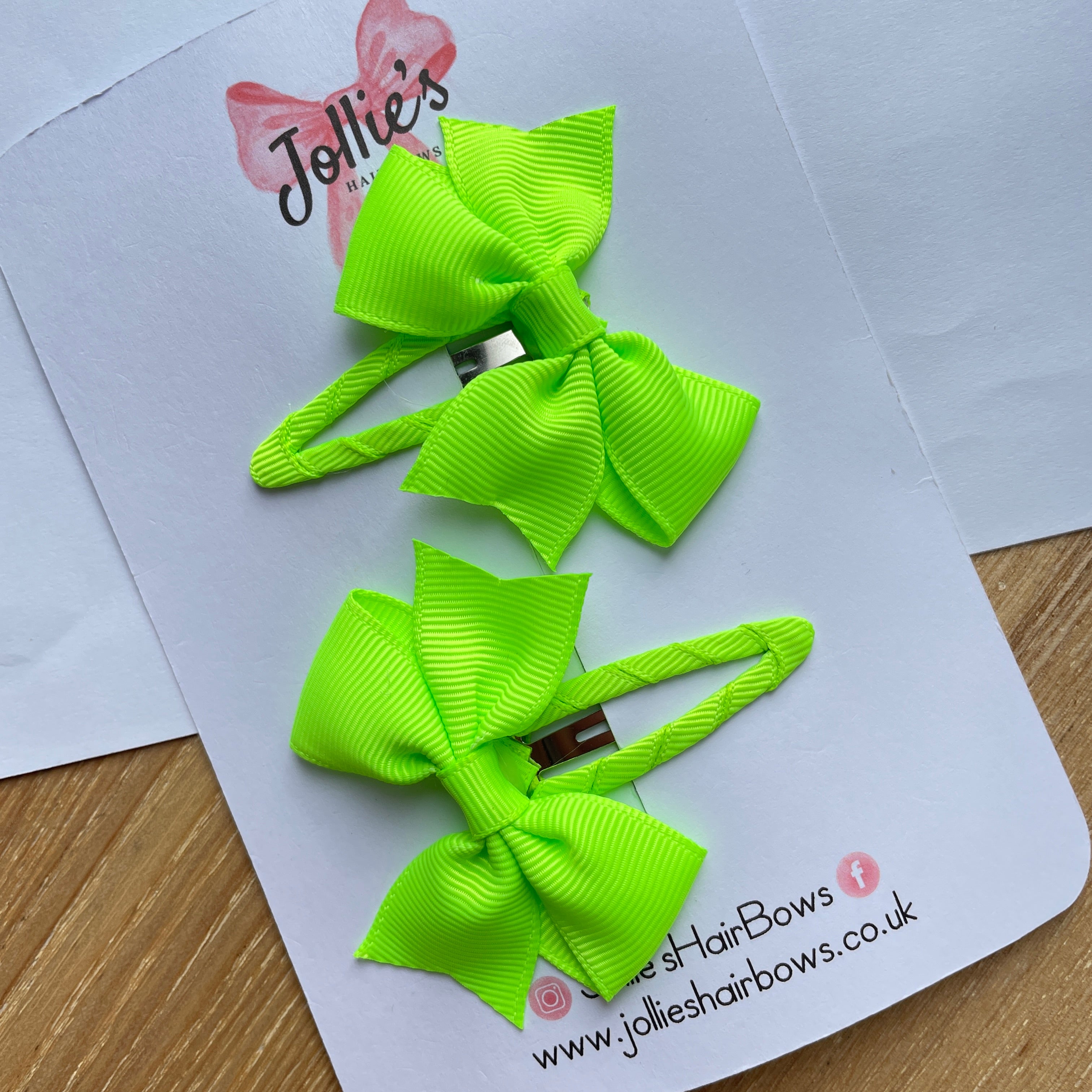 2.5" Key Lime Bow Snap Clips β Grosgrain Ribbon Hair Clips for Girls (Set of 2)