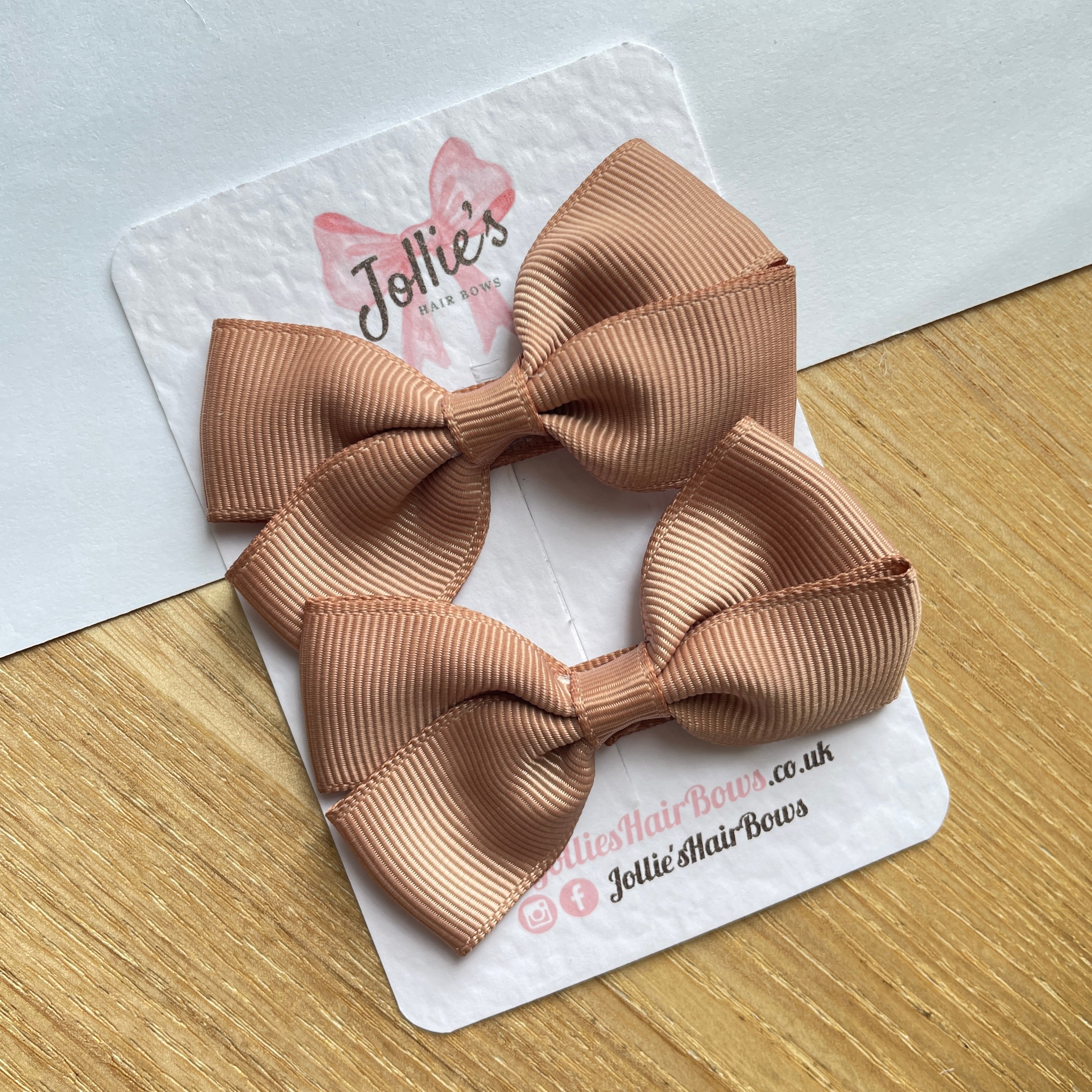 2.75" Natural Classic Hair Bows (Pair) – Grosgrain Ribbon with Lined Alligator Clips
