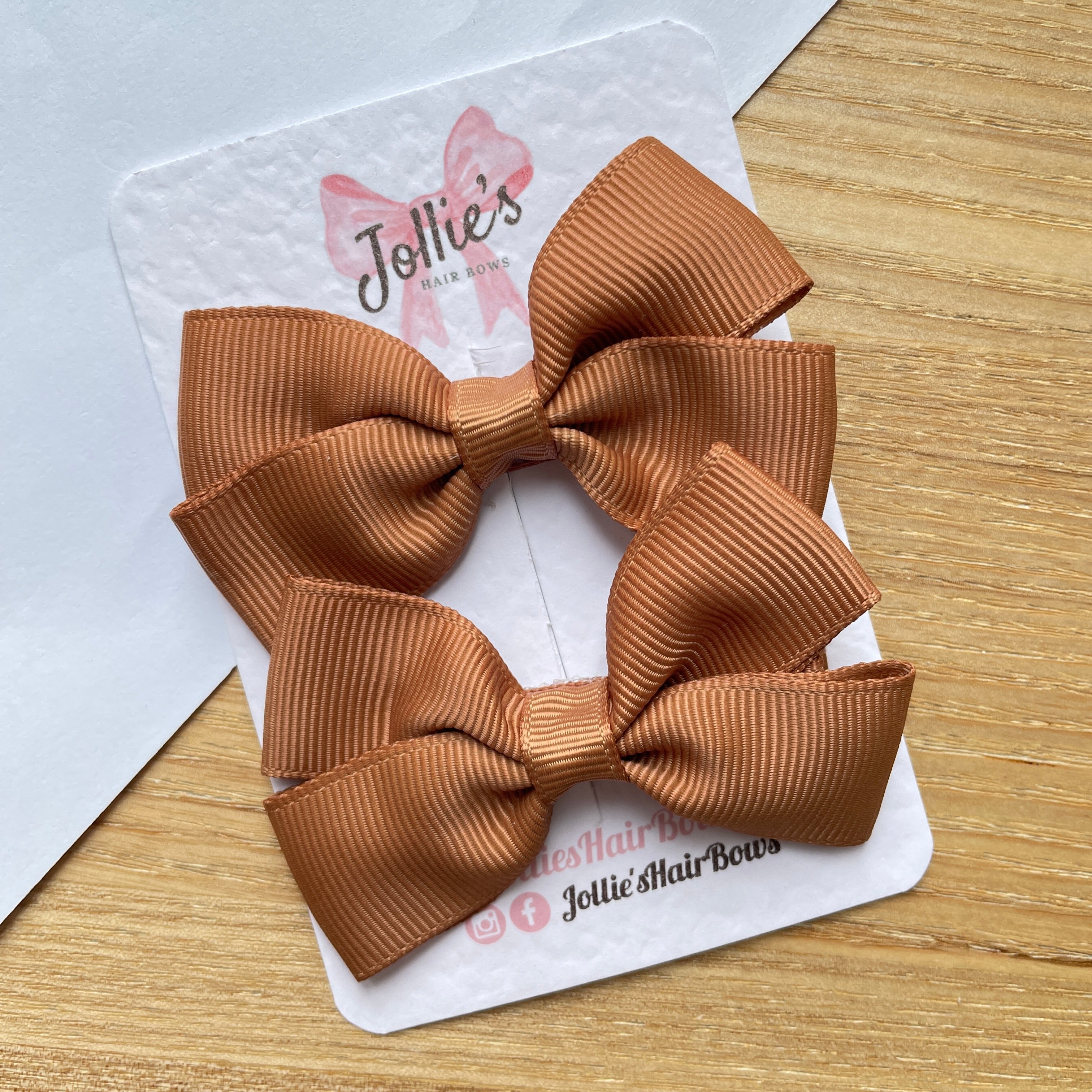 2.75" Chipmunk Classic Hair Bows (Pair) – Grosgrain Ribbon with Lined Alligator Clips