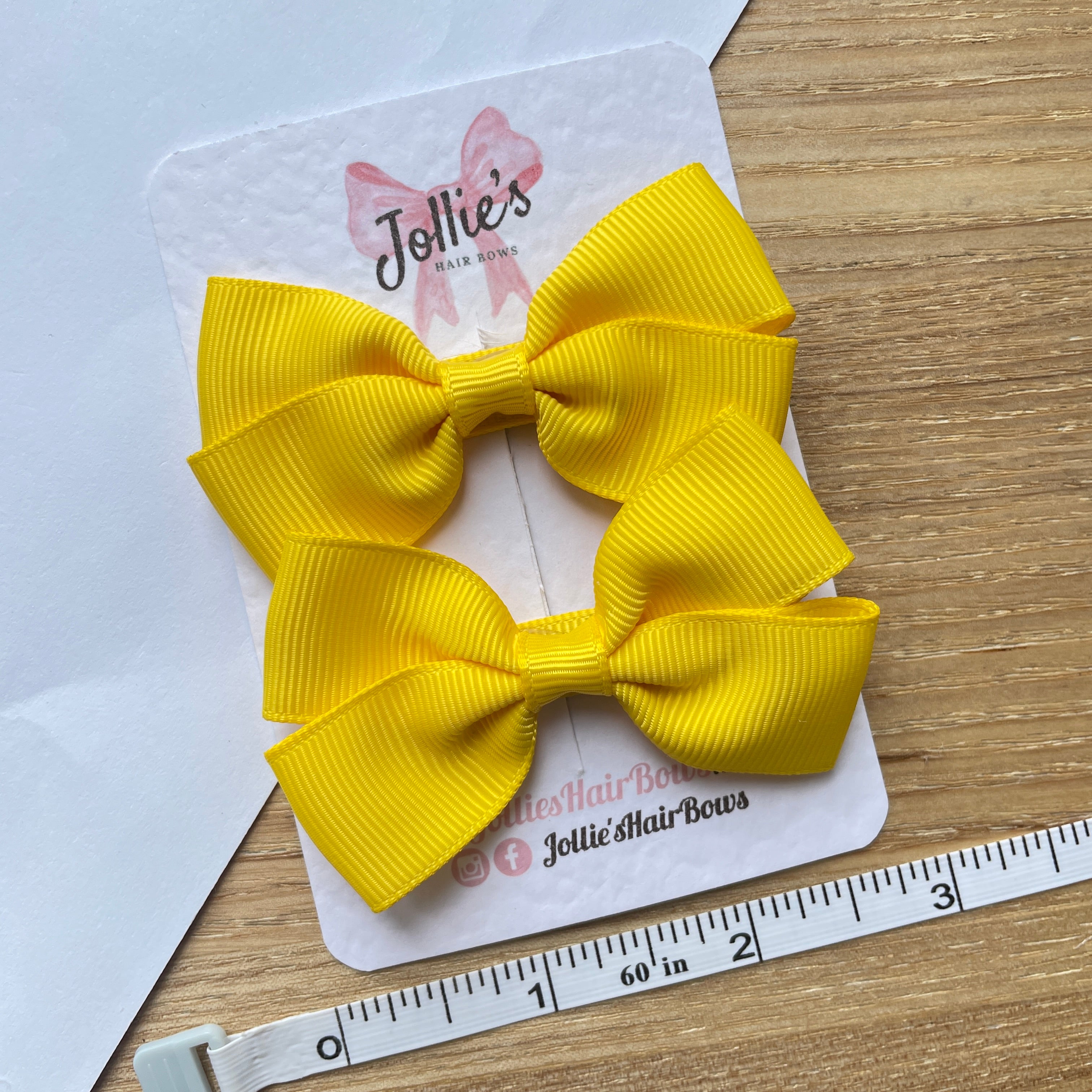 2.75" Daffodil Classic Hair Bows (Pair) – Grosgrain Ribbon with Lined Alligator Clips