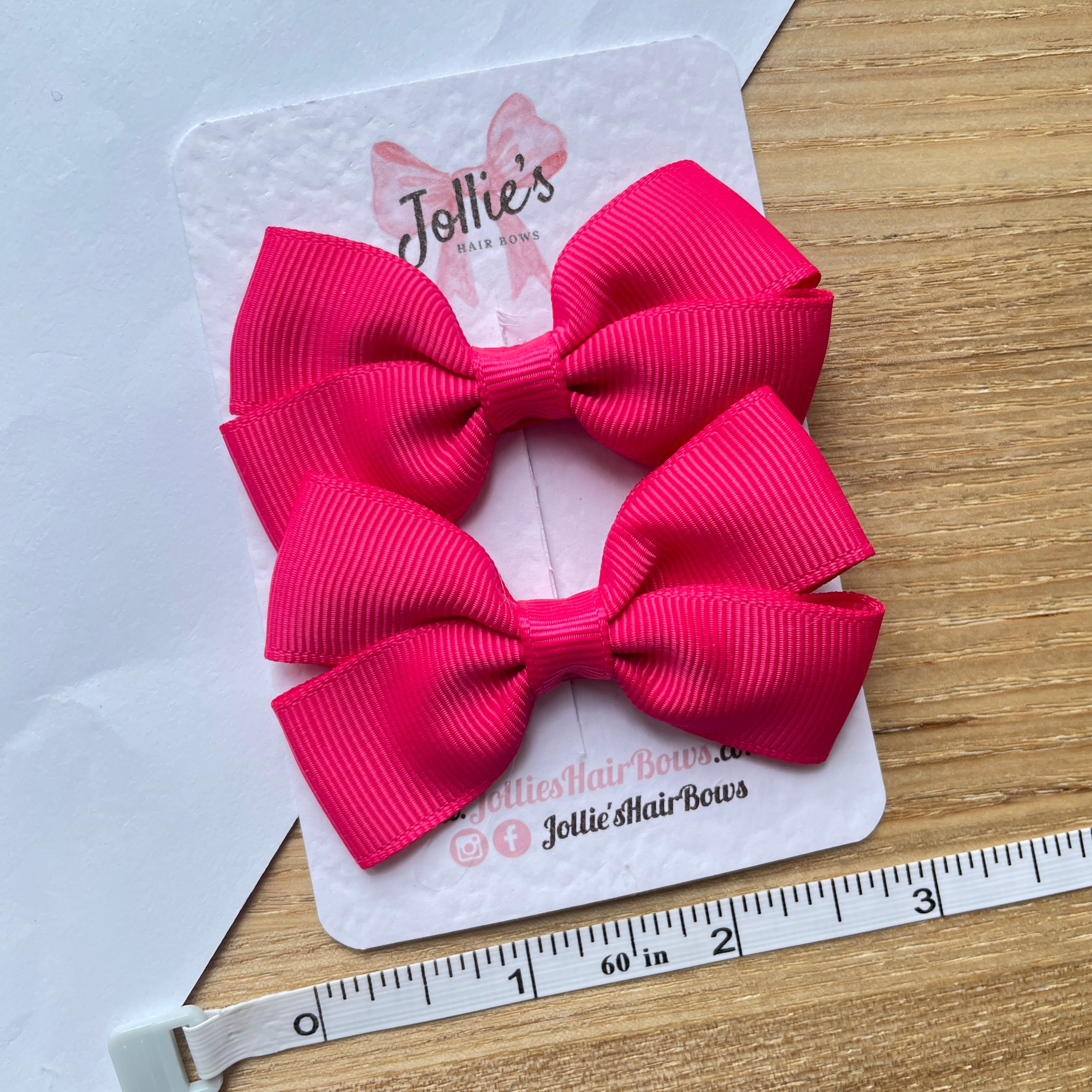 2.75" Shocking Pink Classic Hair Bows (Pair) – Grosgrain Ribbon with Lined Alligator Clips