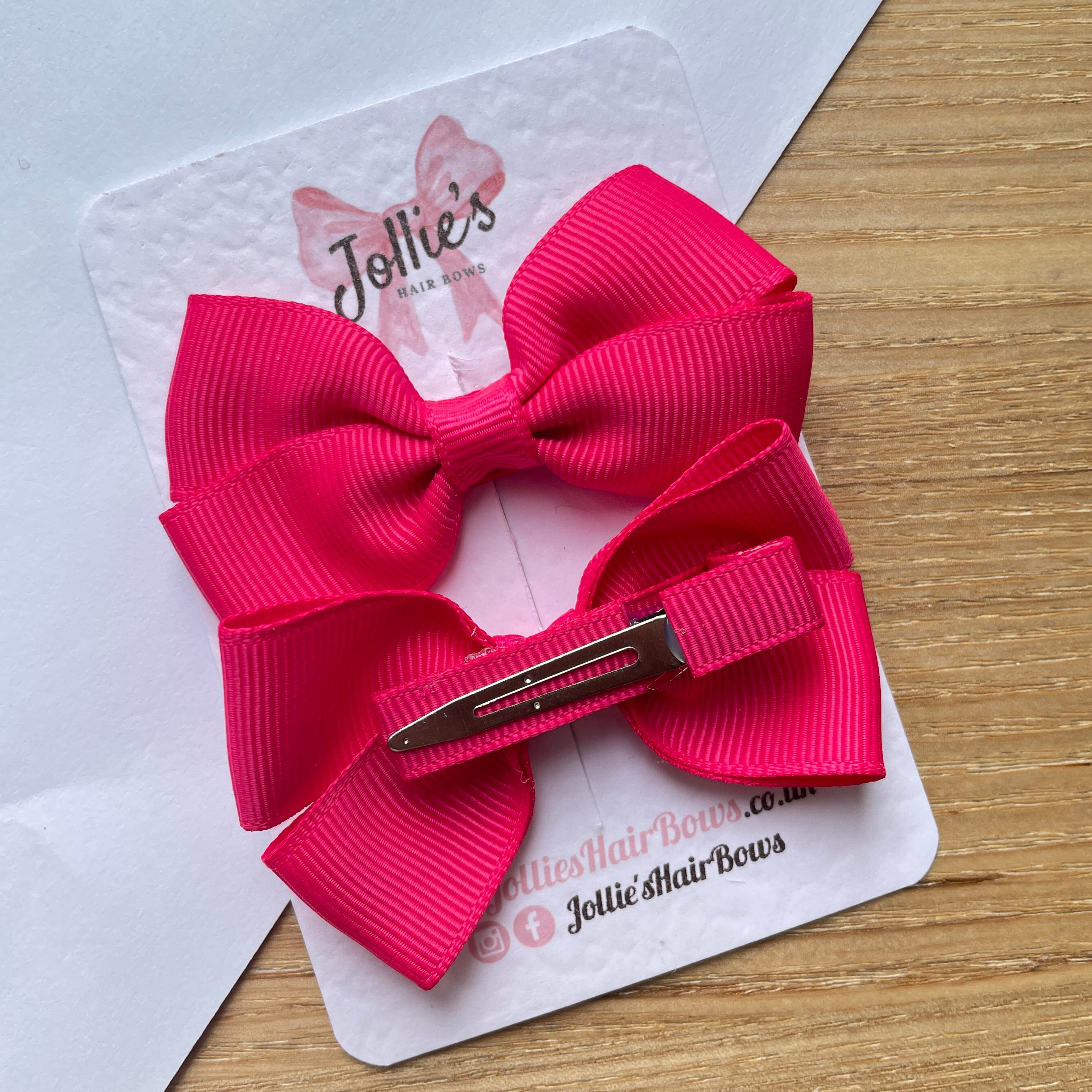 2.75" Shocking Pink Classic Hair Bows (Pair) – Grosgrain Ribbon with Lined Alligator Clips