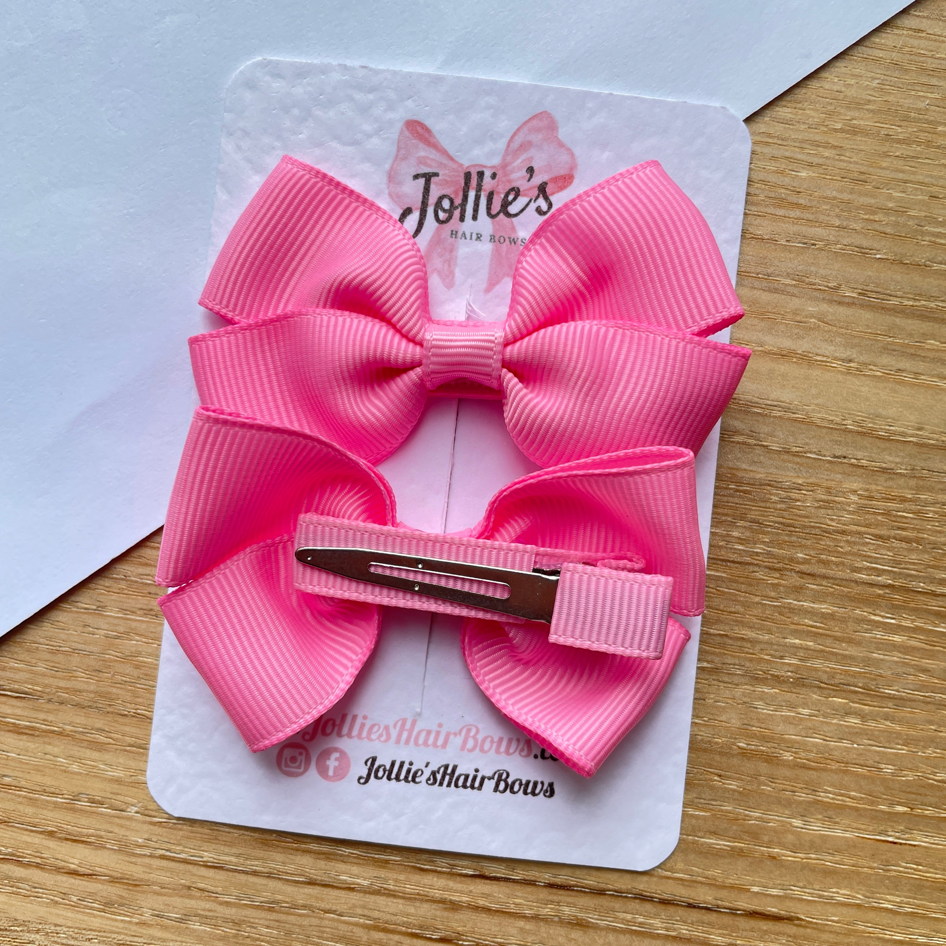 2.75" Geranium Pink Classic Hair Bows (Pair) – Grosgrain Ribbon with Lined Alligator Clips