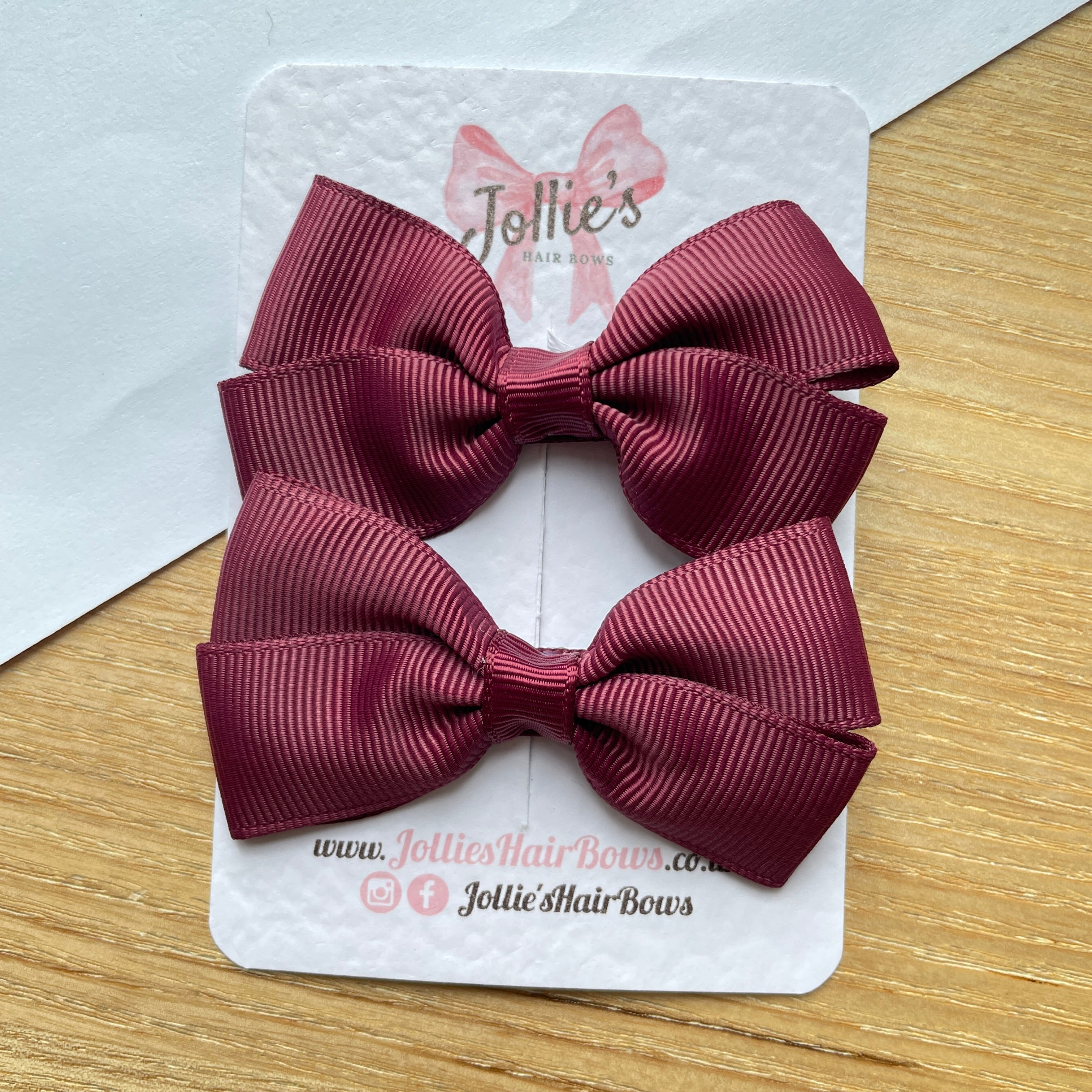 2.75" Burgundy Classic Hair Bows (Pair) – Grosgrain Ribbon with Lined Alligator Clips