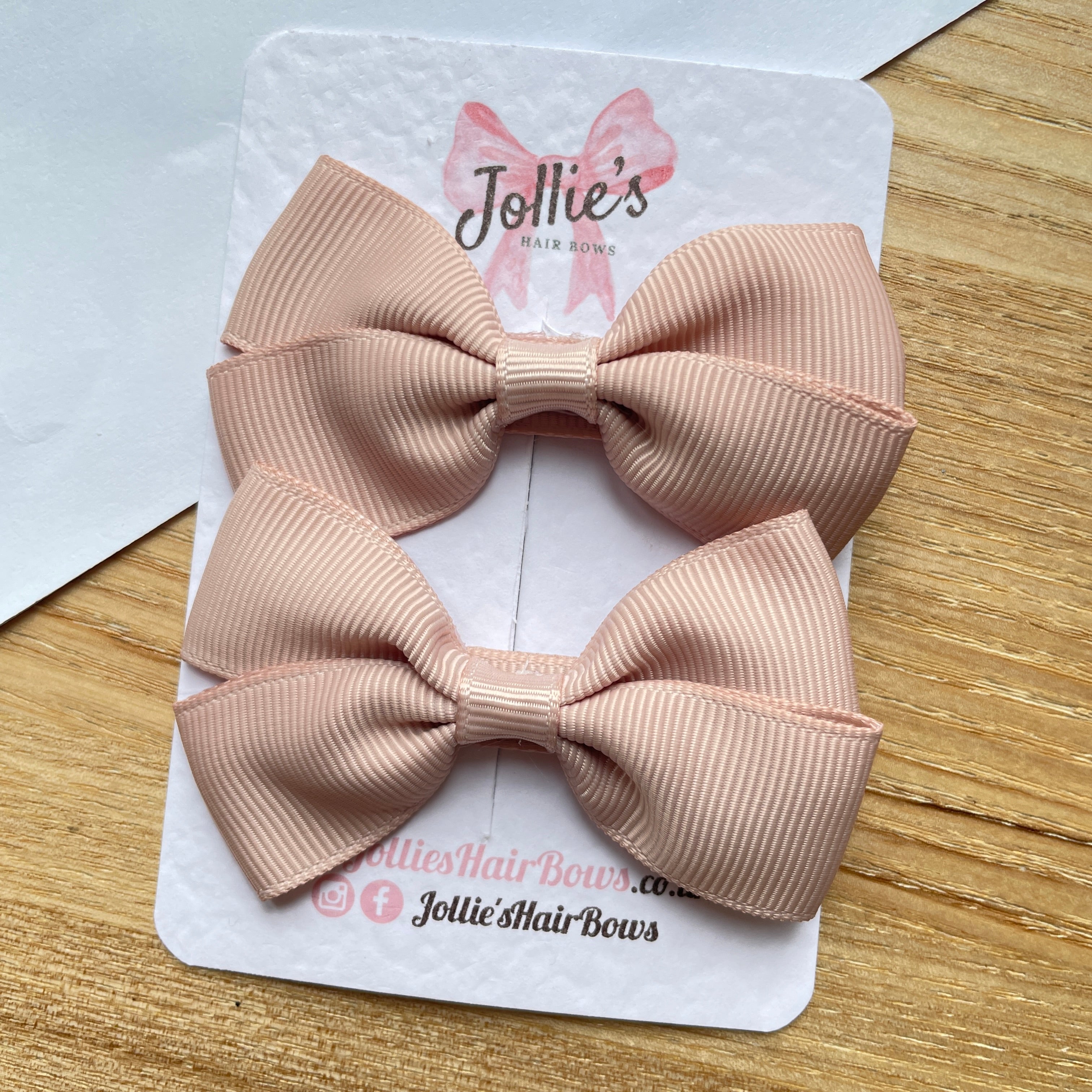 2.75" Vanilla Classic Hair Bows (Pair) – Grosgrain Ribbon with Lined Alligator Clips