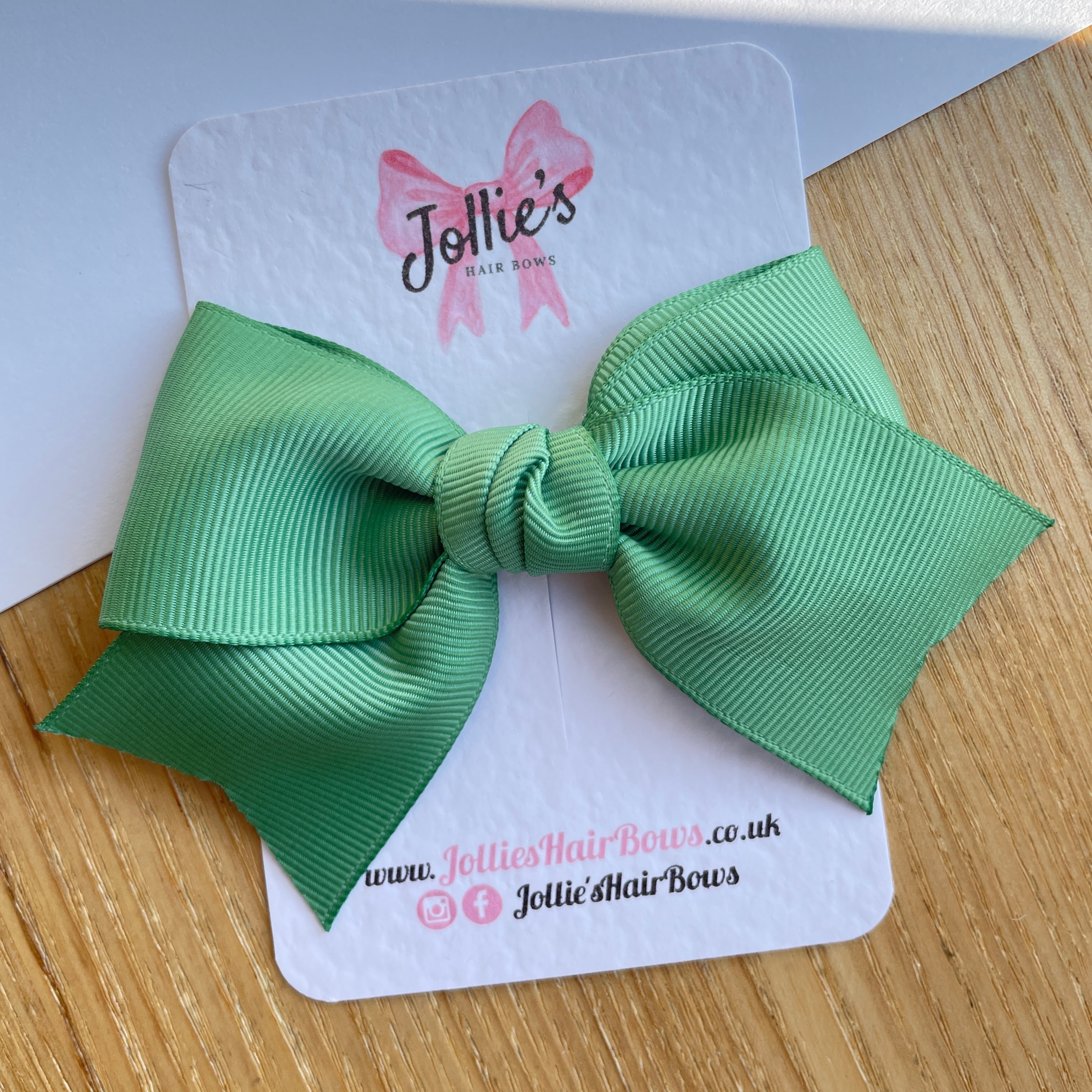 4" Sage Green Classic Hair Bow – Grosgrain Ribbon with Lined Alligator Clip