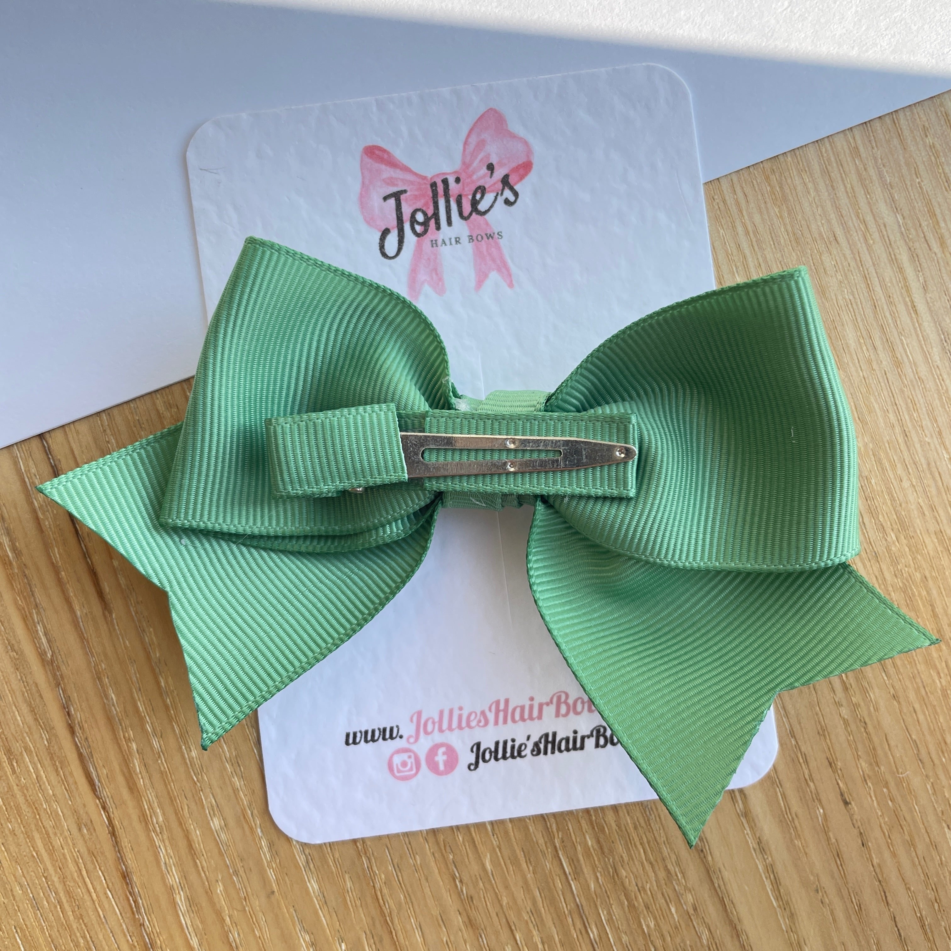 4" Sage Green Classic Hair Bow – Grosgrain Ribbon with Lined Alligator Clip
