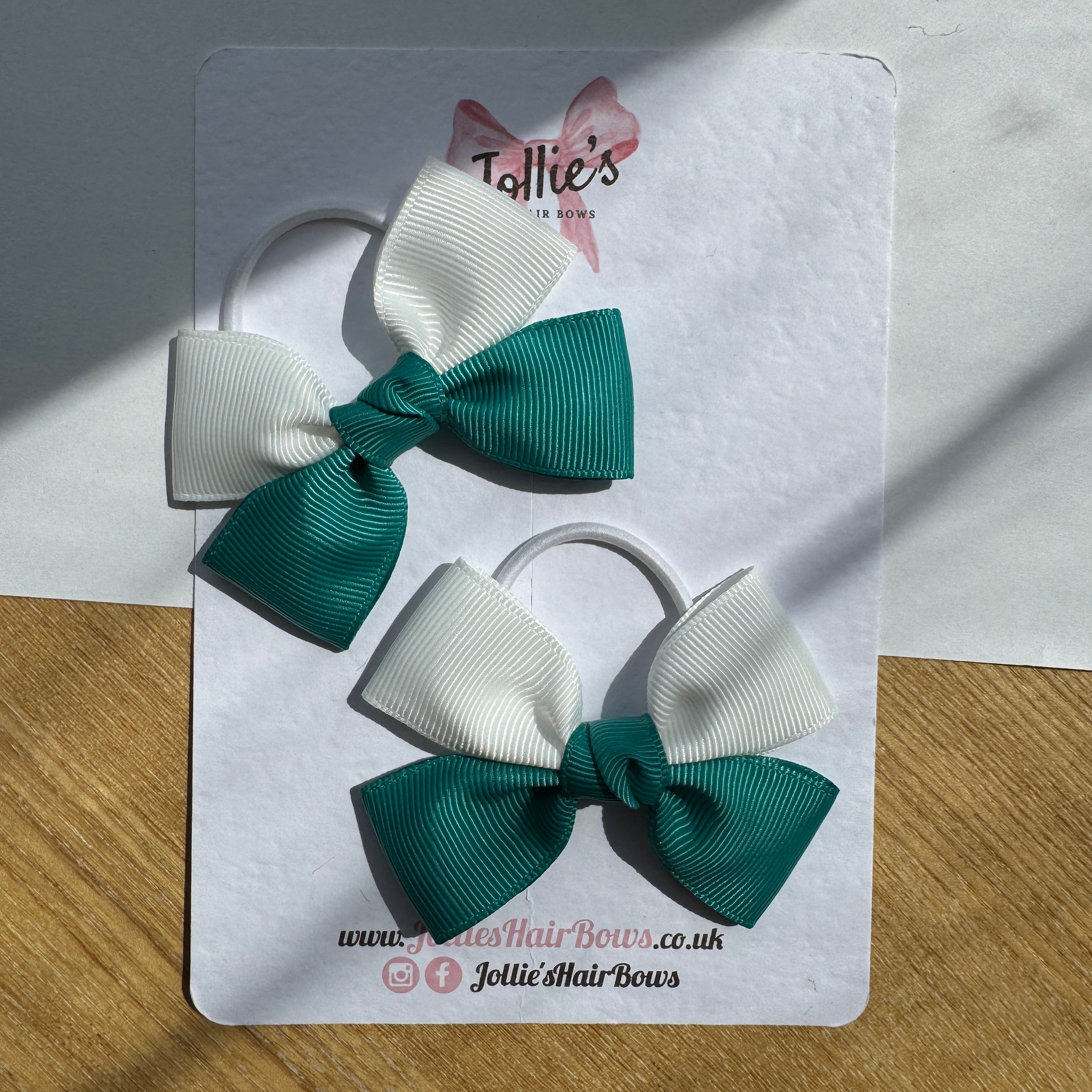 2.5" Jade Green & White Classic Hair Bow Pair – Grosgrain Ribbon on Thin Elastic