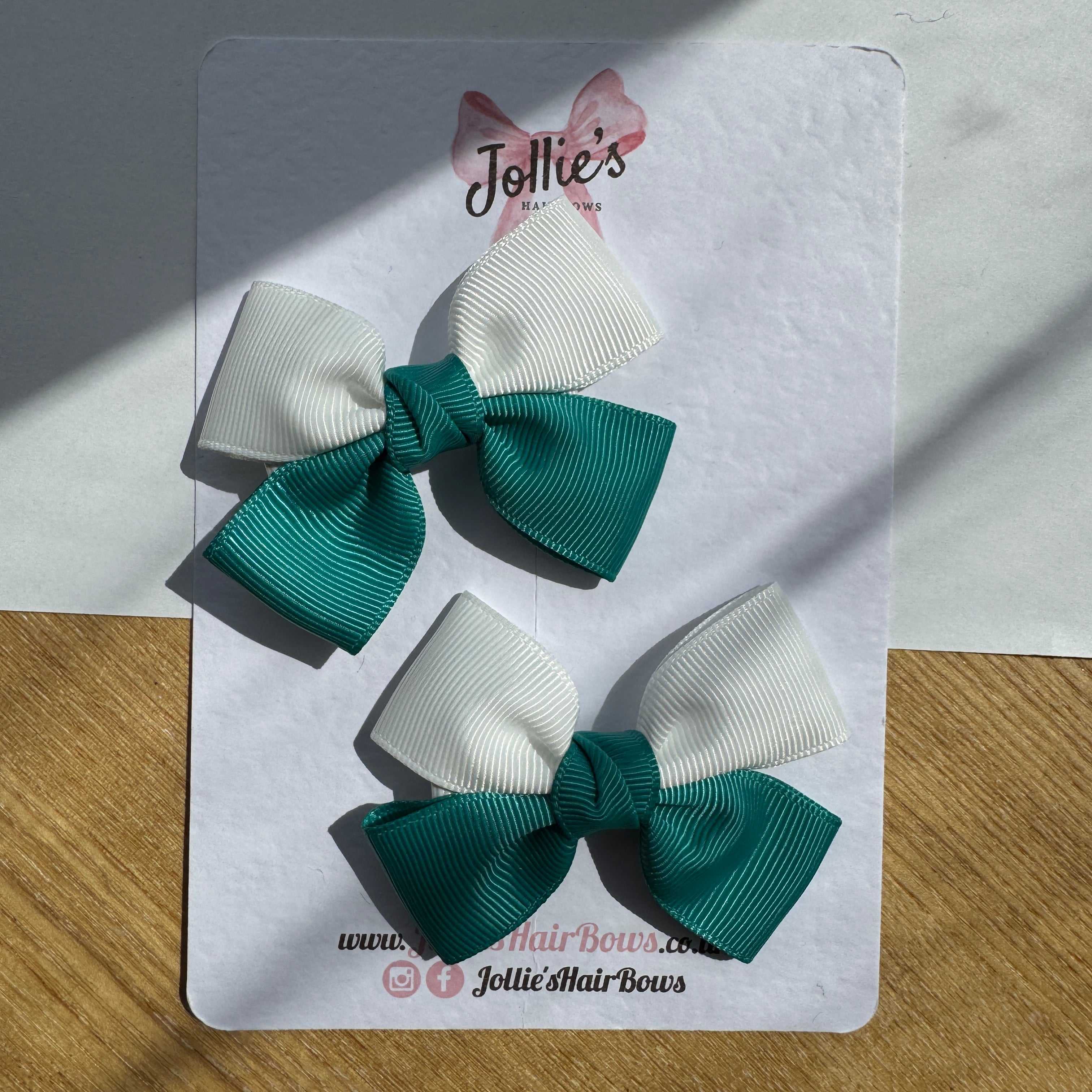 2.5" Jade Green & White Classic Hair Bow Pair – Grosgrain Ribbon Clips with Teeth