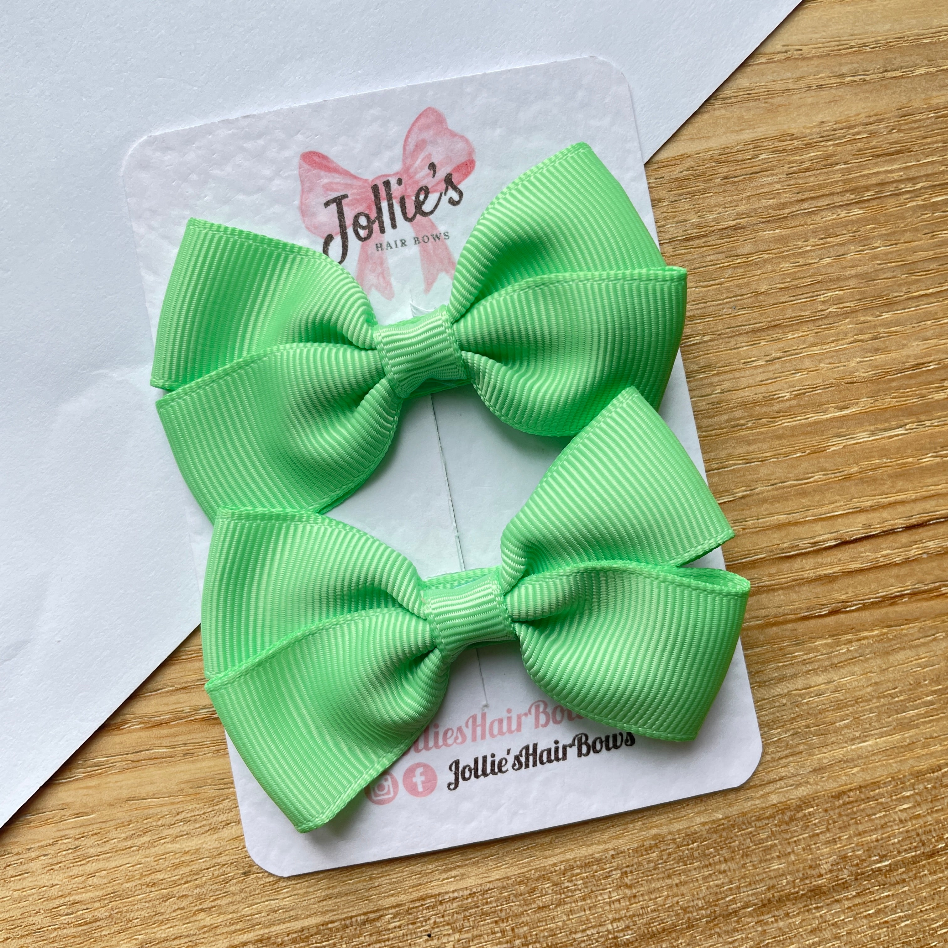 2.75" Mint Classic Hair Bows (Pair) – Grosgrain Ribbon with Lined Alligator Clips