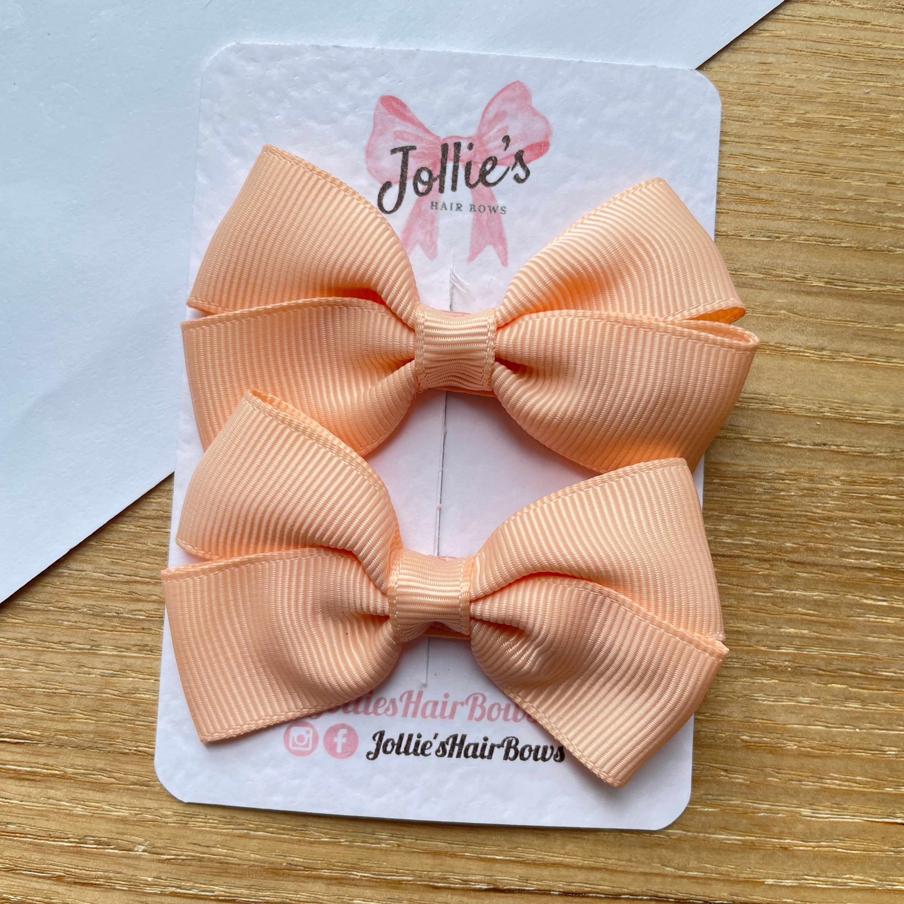2.75" Petal Peach Classic Hair Bows (Pair) – Grosgrain Ribbon with Lined Alligator Clips