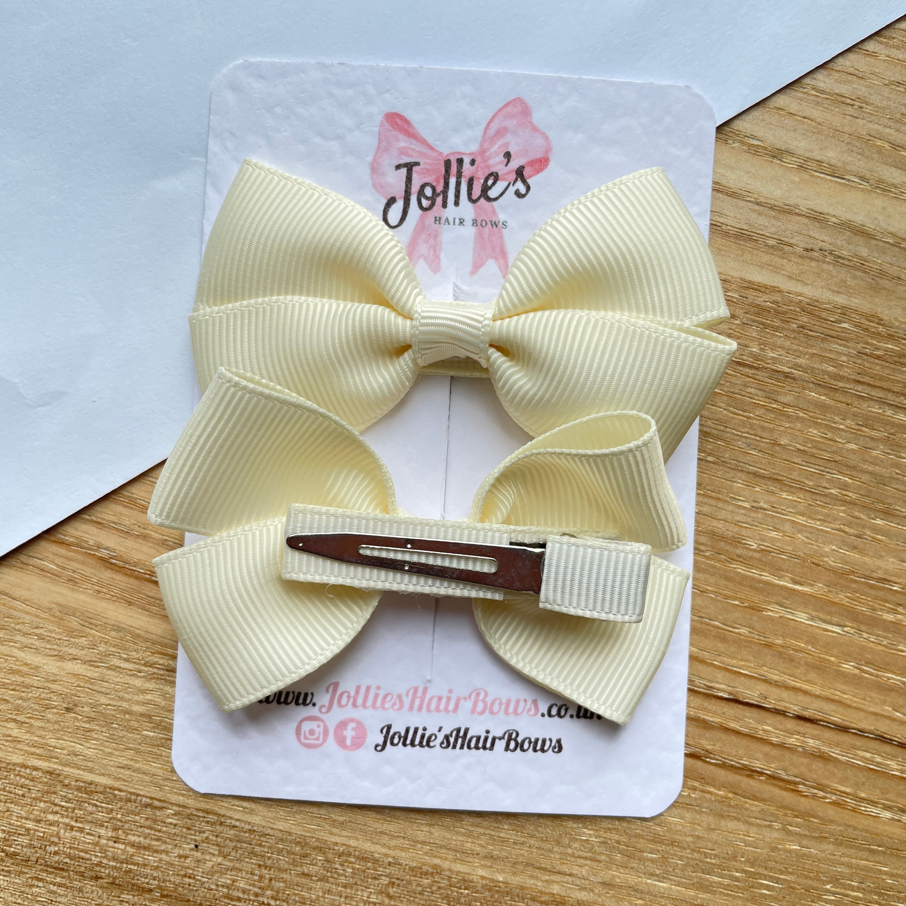 2.75" Antique White Classic Hair Bows (Pair) – Grosgrain Ribbon with Lined Alligator Clips