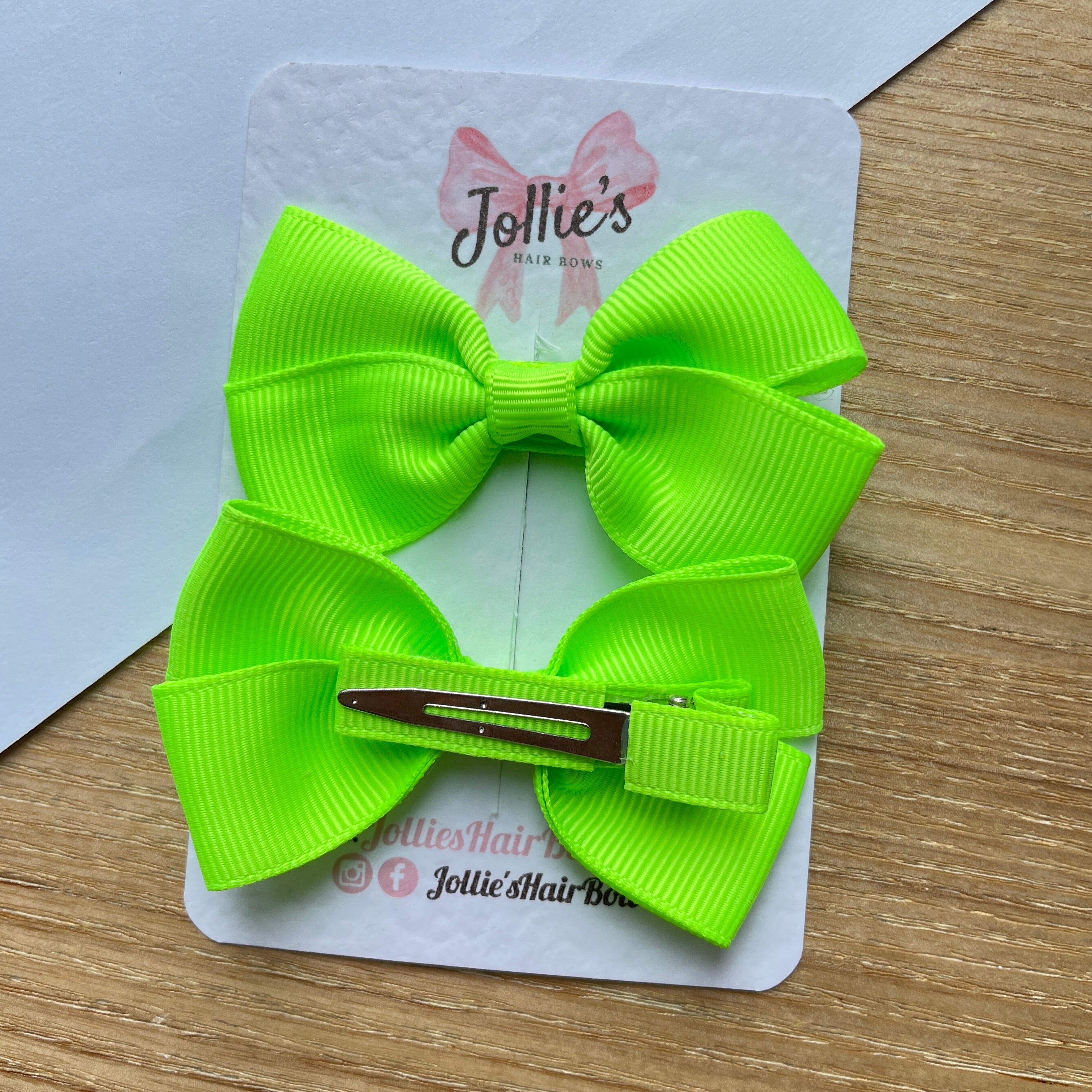 2.75" Key Lime Classic Hair Bows (Pair) – Grosgrain Ribbon with Lined Alligator Clips
