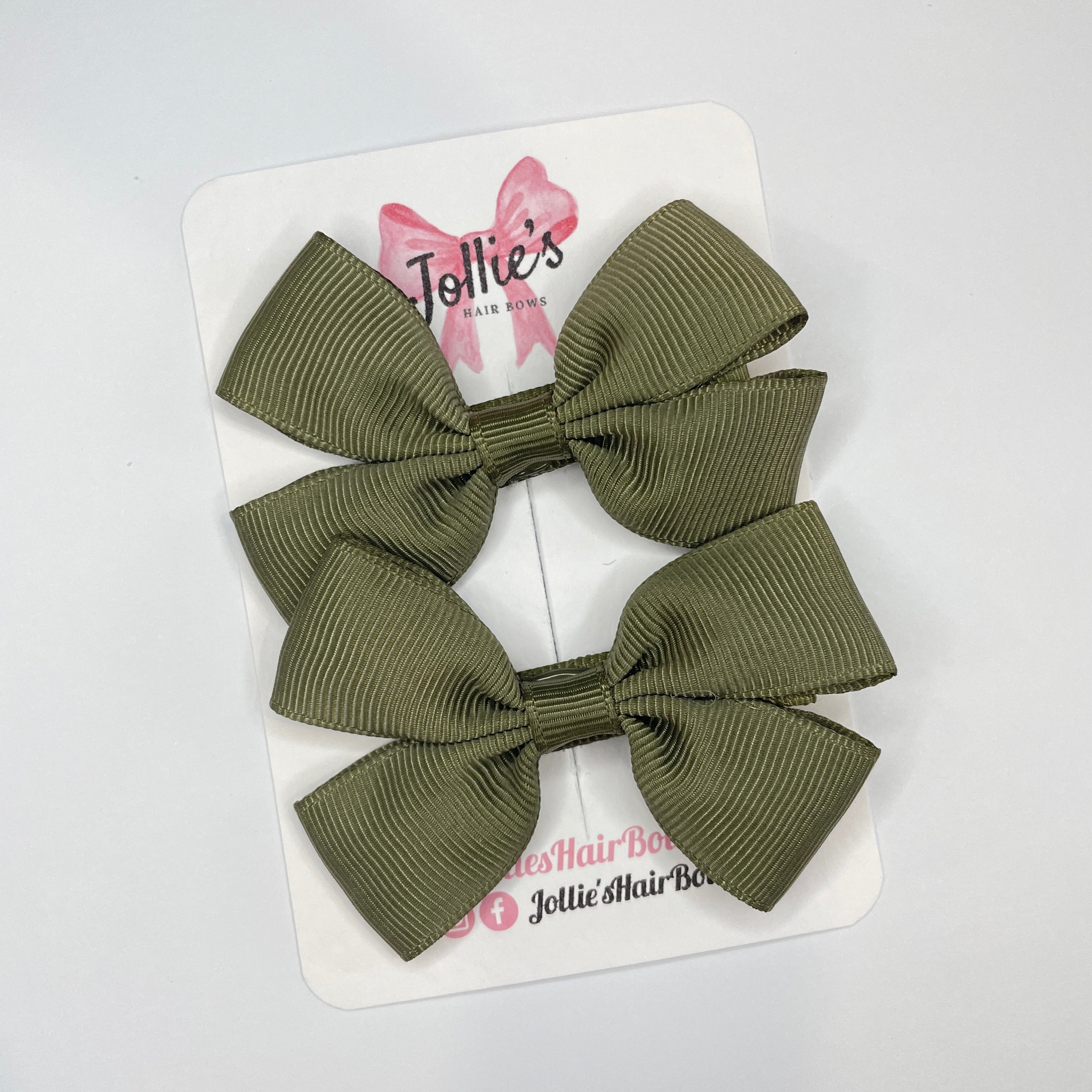 2.5" Deep Sage Classic Hair Bows (Pair) – Grosgrain Ribbon with Lined Alligator Clips