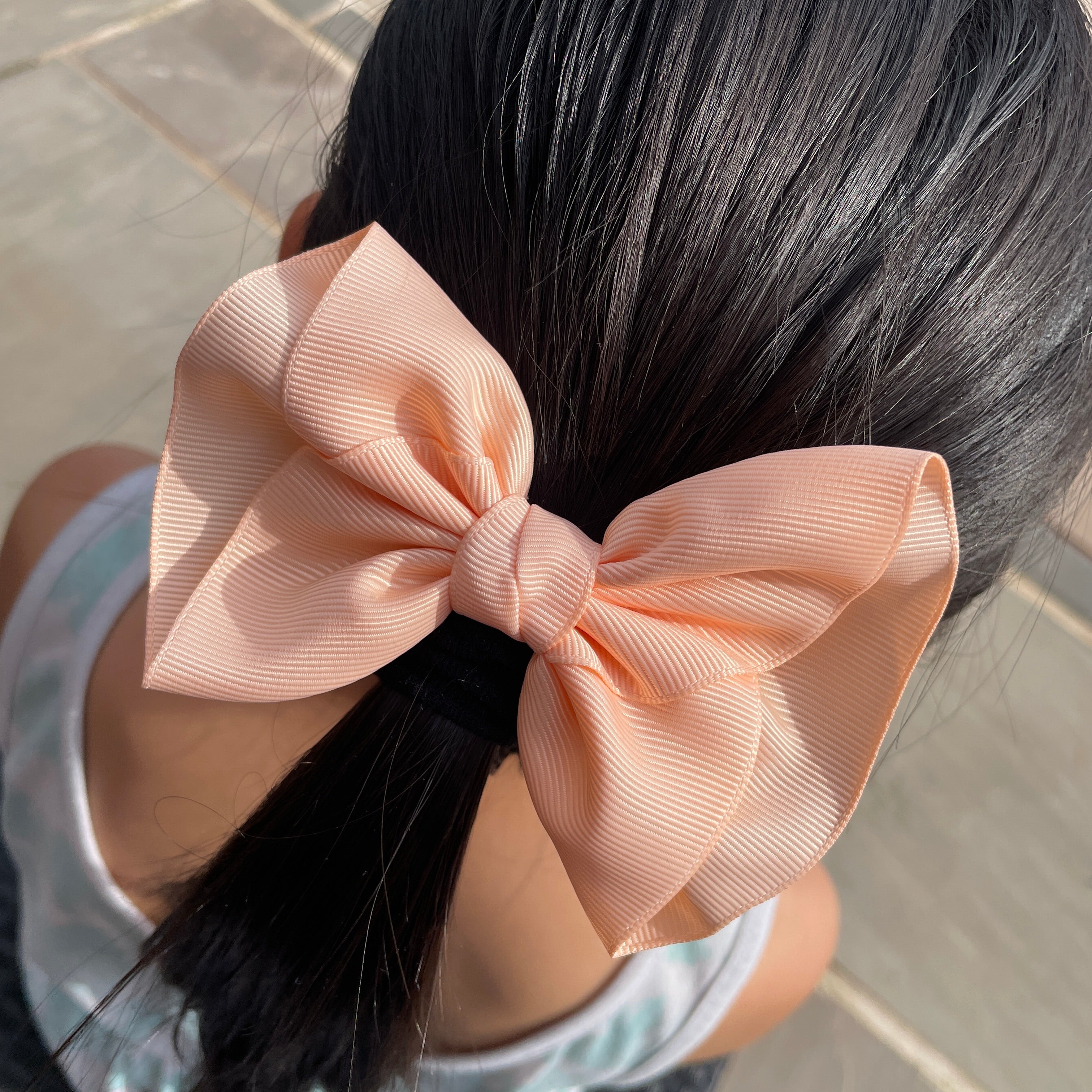 4.5inch Frown Bow with Clip - Petal Peach