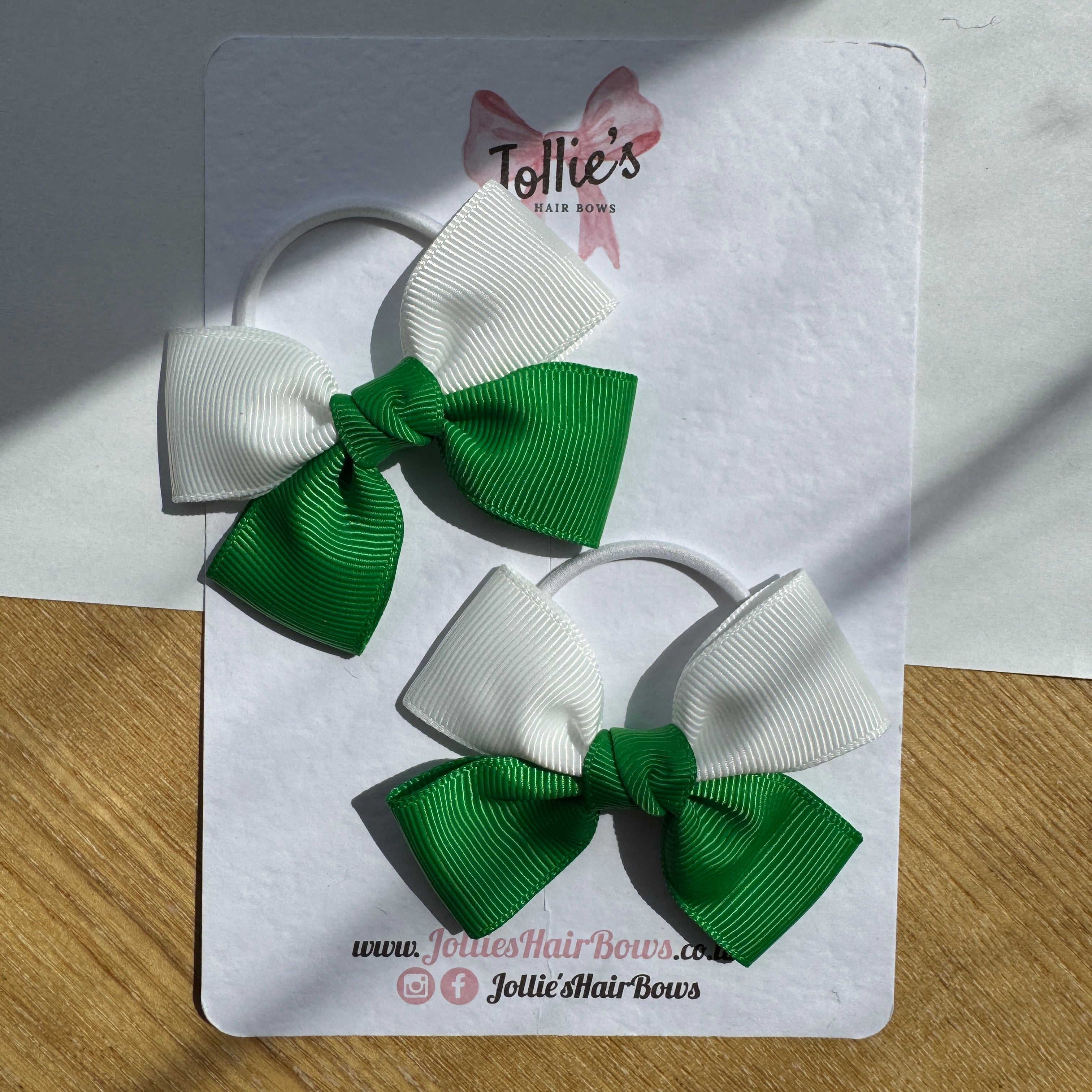 2.5" Emerald Green & White Classic Hair Bow Pair – Grosgrain Ribbon on Thin Elastic